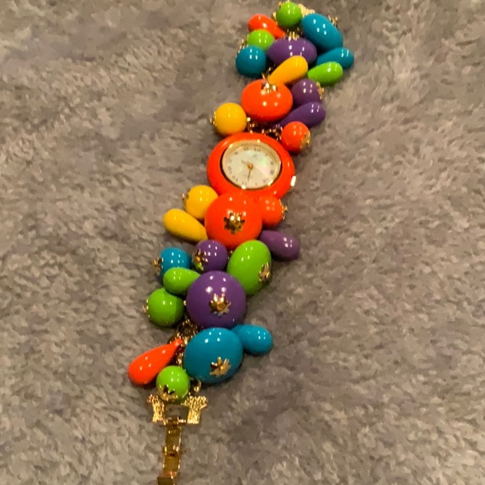 Watch - Picture 2 of 3